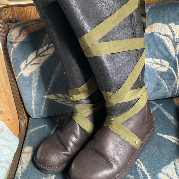 Rare UGG Brown and Green Lace Up Boots